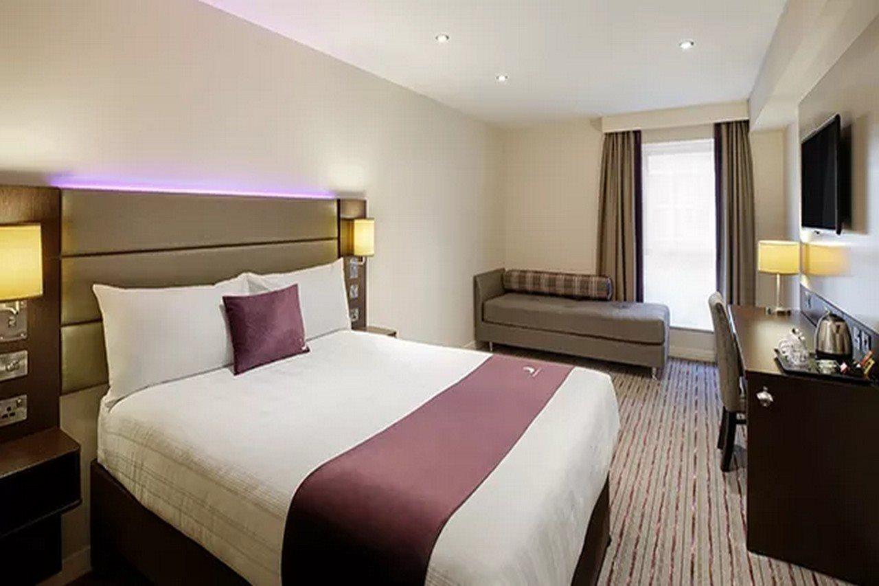 Premier Inn Manchester West Didsbury Buitenkant foto