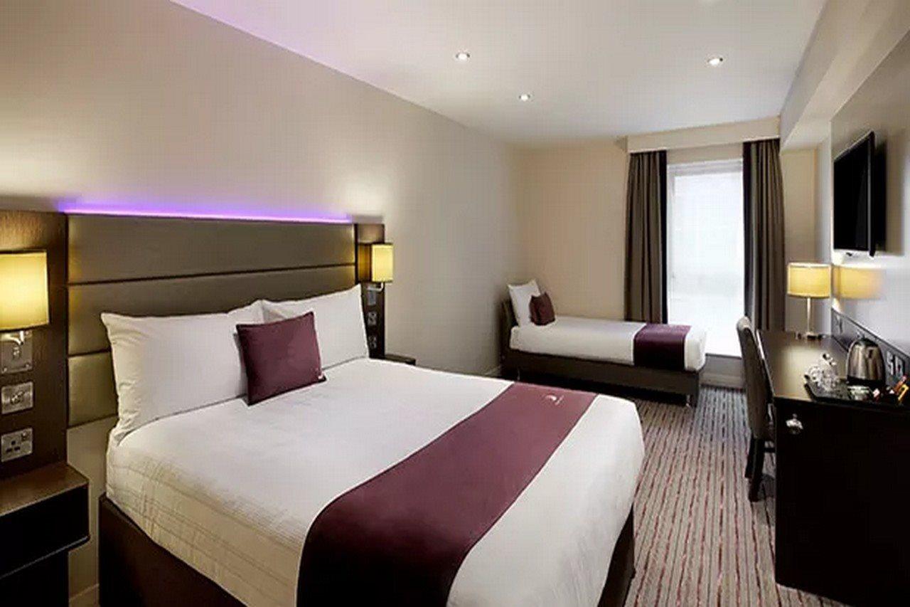 Premier Inn Manchester West Didsbury Buitenkant foto